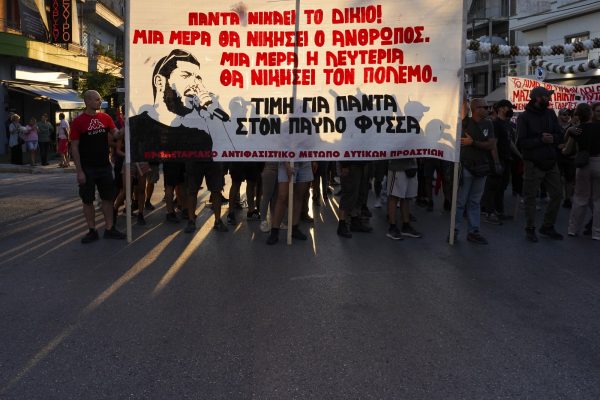 Καπότε, Βασιλικός και Κοντιάδης: Η μικρότητα του μεγάλου Κακού