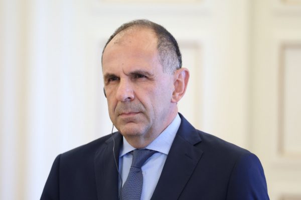 Προετοιμάζεται για το ταξίδι στην Άγκυρα ο Γιώργος Γεραπετρίτης