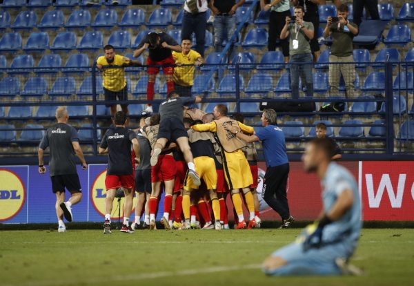 Ο Γιόβετιτς «ξέρανε» τον Ντεσπότοφ με τρομερό γκολ στο 96′