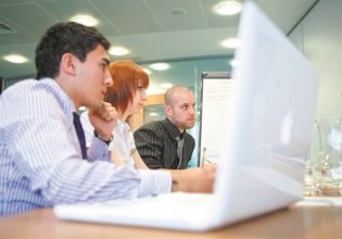 Σκωτία: Κερδίζει έδαφος η τετραήμερη εργασία