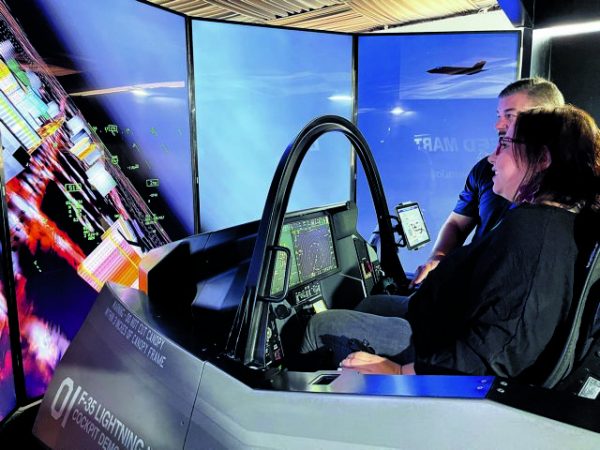 «Βομβαρδίζοντας το Λας Βέγκας» με μαχητικό F-35