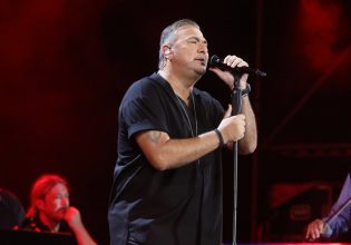 Αντώνης Ρέμος: Συγκίνησε με ακυκλοφόρητο τραγούδι του Αντώνη Βαρδή