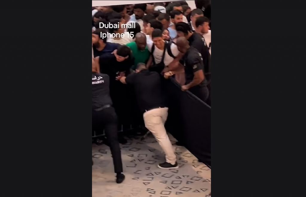 Η επίσημη κυκλοφορία του iPhone 15 προκάλεσε χάος στο Ντουμπάι