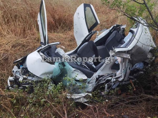 Λαμία: Φοβερό τροχαίο με μία νεκρή – Νταλίκα πέρασε στο αντίθετο ρεύμα