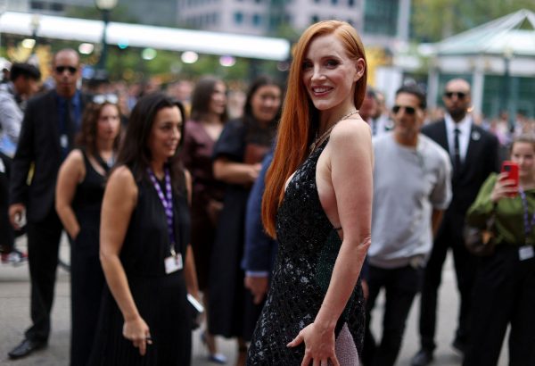 Η Jessica Chastain τραβά πάνω της όλα τα βλέμματα