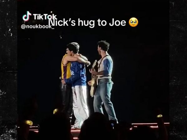 Η αγκαλιά του Nick στον Joe Jonas | TikTok @noukbook