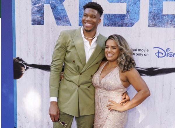 Γιάννης Αντετοκούνμπο: «Σε αγαπώ πολύ»