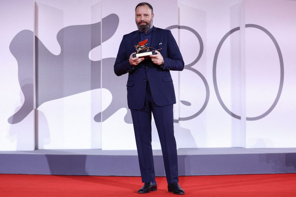 Γιώργος Λάνθιμος: Αποθέωση από τον διεθνή Τύπο για τον χρυσό νικητή της Βενετίας