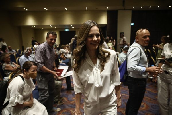 Έφη Αχτσιόγλου: «Παίρνουμε την υπόθεση του ΣΥΡΙΖΑ στα χέρια μας»