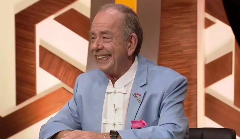 Το αιχμηρό σχόλιο του Ηλία Μαμαλάκη για τα τηλεοπτικά προγράμματα