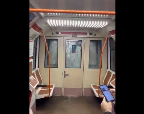 Σαρώνει η κακοκαιρία την Ισπανία - Πλημμύρισε το Μετρό στη Μαδρίτη