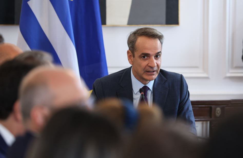 Mitsotakis to Bloomberg TV: Greece a pillar of stability, security in wider region