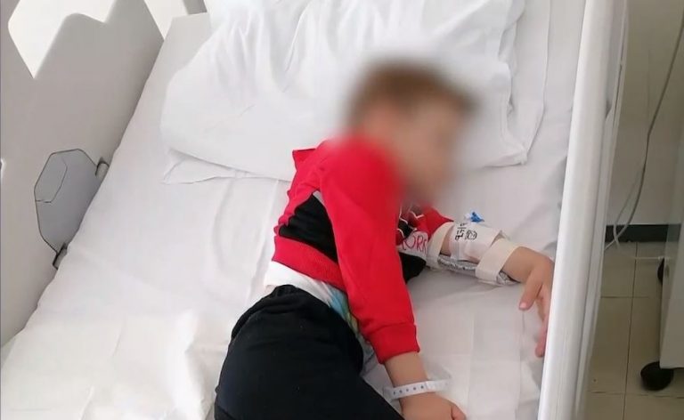 Παραδόθηκε ο οδηγός που παρέσυρε 5χρονο – Καλά στην υγεία του παιδί