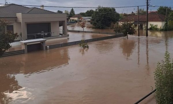 Νέο μήνυμα του 112 – Εκκενώνεται ο Αμπελώνας, σε ετοιμότητα ο Παλαμάς