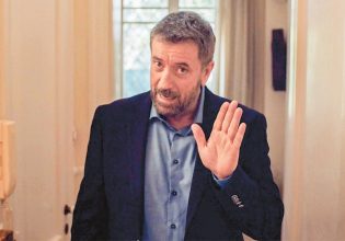 Σπύρος Παπαδόπουλος: «Με πήγαν στο τμήμα για εξακρίβωση και ένας αστυνομικός μού έριξε μπουνιά»