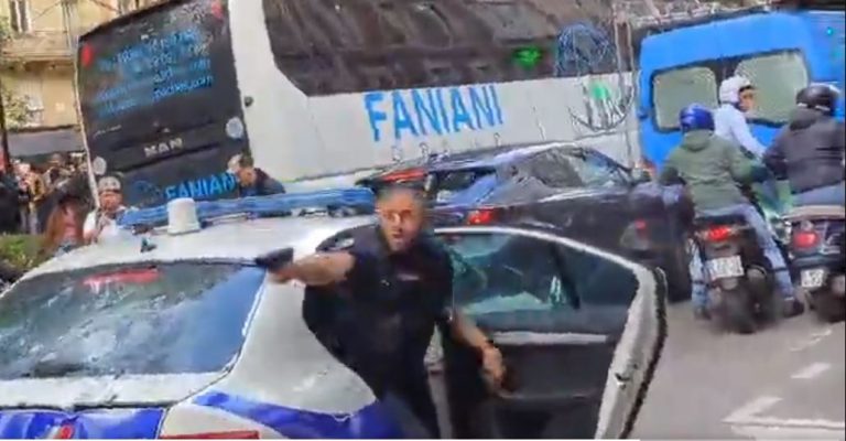 Γαλλία: Διαδηλωτές με σιδερόβεργες κύκλωσαν περιπολικό – Έβγαλε όπλο αστυνομικός