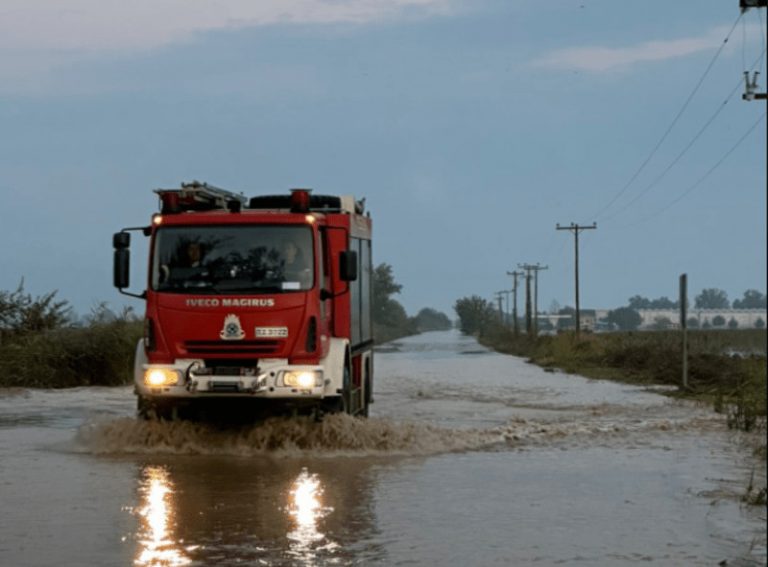 Κακοκαιρία Daniel: 12.008 κλήσεις για αντλήσεις υδάτων και κοπές δέντρων