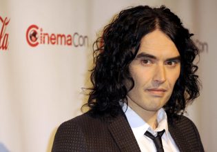 Νέες καταγγελίες σε βάρος του Ράσελ Μπραντ – Σοκαριστικές περιγραφές