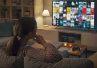 Πόσο μεγάλη τηλεόραση να πάρεις με βάση το σπίτι και τις ανάγκες σου