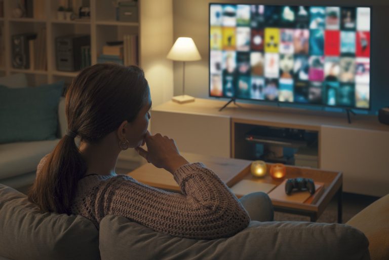 Πόσο μεγάλη τηλεόραση να πάρεις με βάση το σπίτι και τις ανάγκες σου