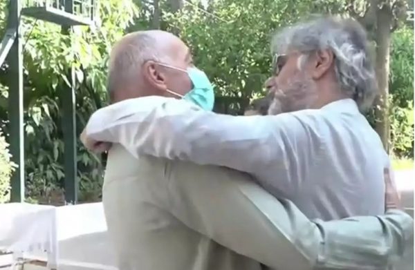 Οδυσσέας Σταμούλης: Συντετριμμένος ο ηθοποιός στο μνημόσυνο του γιου του