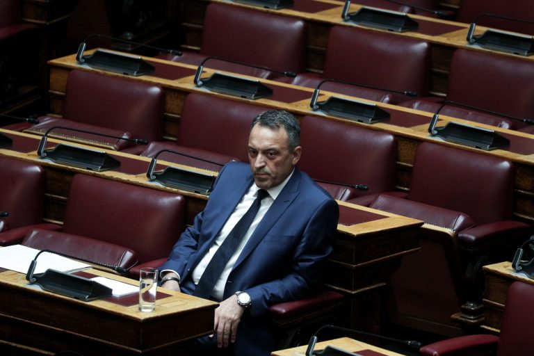 Αλαλούμ στους «Σπαρτιάτες», προβληματισμός στο Μαξίμου – Ώρα αποφάσεων για τις επόμενες κινήσεις