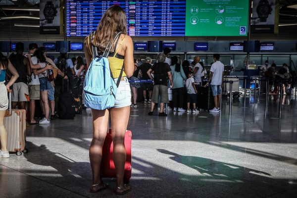 Τουρισμός: Ποια αεροδρόμια απογειώθηκαν το 8μηνο
