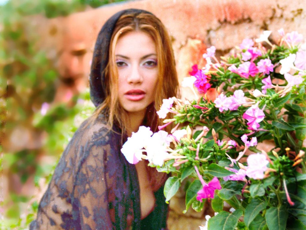 Παντρεύεται διάσημη Ελληνίδα Playmate