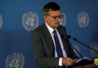 Σουδάν: Παραιτήθηκε ο ειδικός επιτετραμμένος του ΟΗΕ προειδοποιώντας για γενίκευση του εμφυλίου
