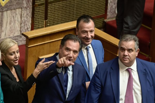 Αριστερά και δεξιά