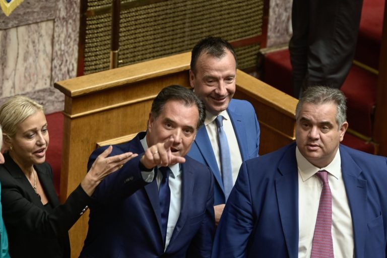 Αριστερά και δεξιά