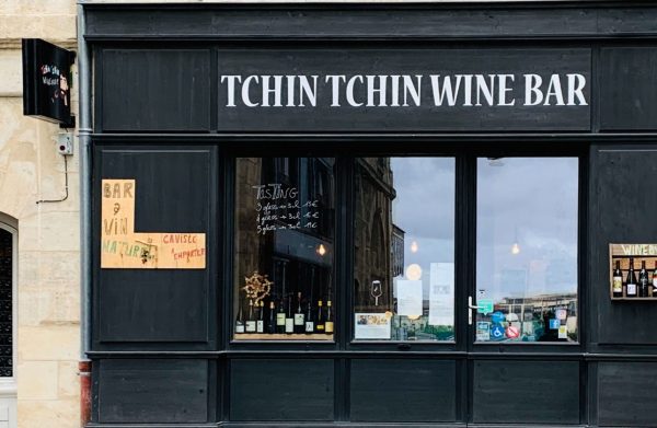 Θάνατος από αλλαντίαση: Με λαρυγγίτιδα διέγνωσαν την Ελληνίδα που πέθανε μετά από γεύμα στο Μπορντό