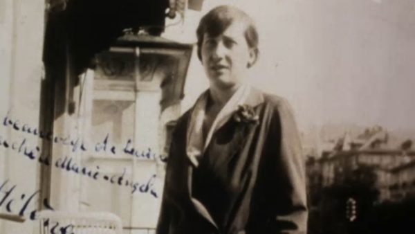 H Ελένη Ουράνη έγινε Άλκης Θρύλος για να μην την αγνοούν