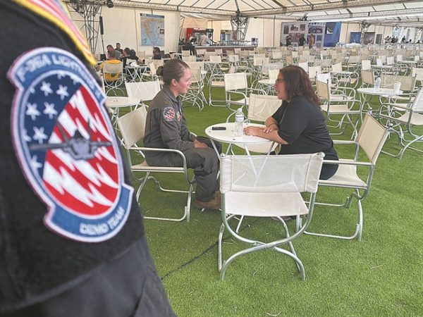 «Ο αντίπαλος δεν ξεχωρίζει εάν στο F-35 είναι άνδρας ή γυναίκα»