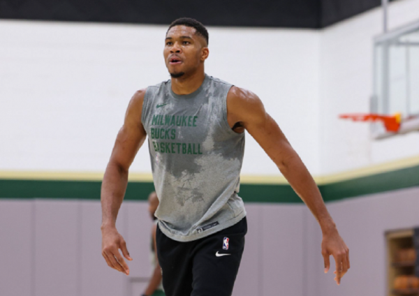 «Δίκασε» τους Αμερικανούς ο Αντετοκούνμπο – Συμφώνησε με τον Λάιλς για τον όρο