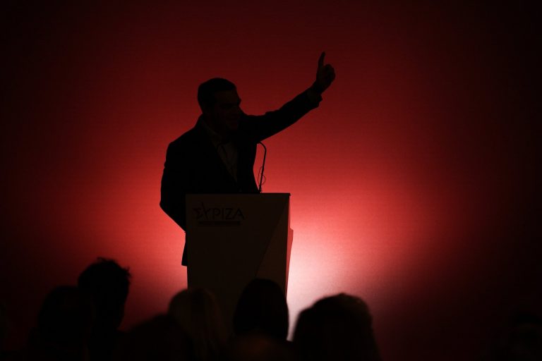 Τι γυρεύει ο Τσίπρας στο παζάρι;