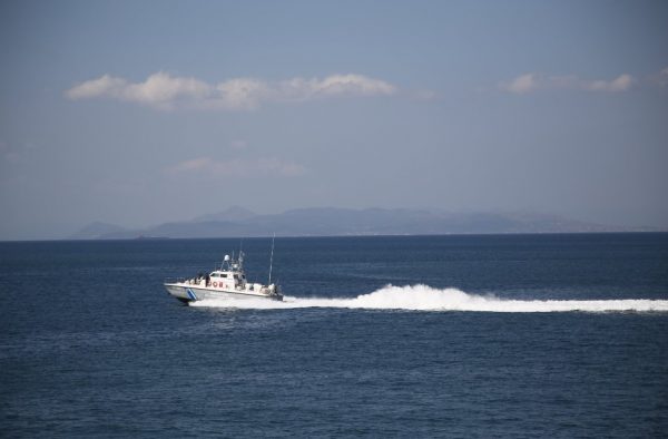 Σάμος: Επεισοδιακή καταδίωξη ταχύπλοου από το Λιμενικό – Συνελήφθη ο χειριστής του