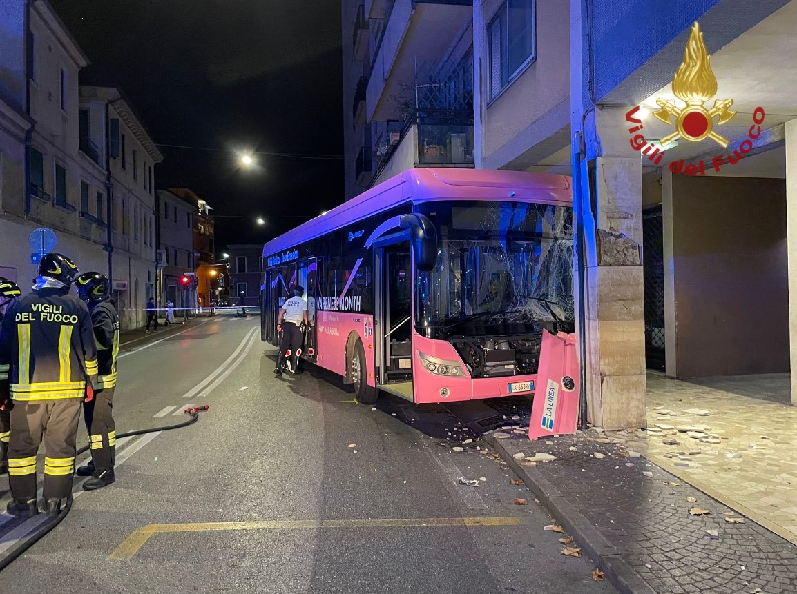 Βενετία: Νέο τροχαίο ατύχημα με λεωφορείο - Τραυματίες ο οδηγός και 14 επιβάτες
