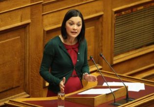 Αυτοδιοικητικές εκλογές 2023: Επίθεση Γιαννακοπούλου στον Οικονόμου για τα «μάτια» του Μπακογιάννη