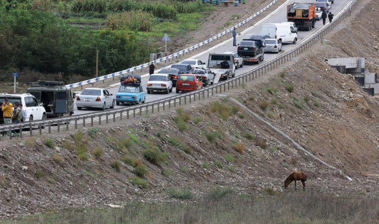Ο ηγέτης του Ναγκόρνο Καραμπάχ υπόσχεται να μείνει εκεί μέχρι το τέλος των επιχειρήσεων διάσωσης