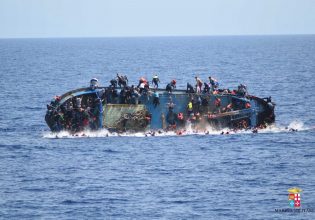 Μετανάστευση – ΕΕ: Η νέα επικεφαλής της ΔΟΜ κρούει τον κώδωνα του κινδύνου