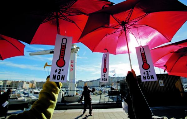 Αλλού ο κόσμος καίγεται