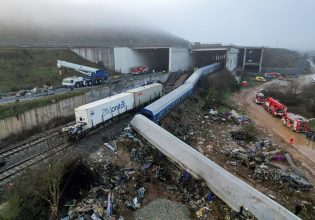 Δυστύχημα στα Τέμπη: Ελεύθερος με όρους ο πρώην πρόεδρος του ΟΣΕ που τοποθέτησε τον μοιραίο σταθμάρχη