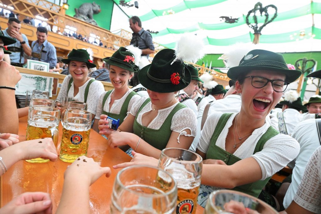 Oktoberfest: Με τις τιμές στα ύψη, καταρρίπτεται το ένα ρεκόρ μετά το άλλο