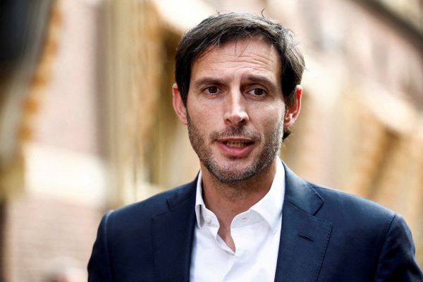 Ολλανδία: Στο επίκεντρο ο επίδοξος Επίτροπος για το Κλίμα – Πυρά για τις σχέσεις του με το Κατάρ