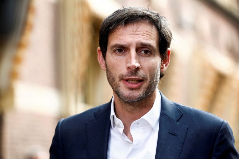 Ολλανδία: Στο επίκεντρο ο επίδοξος Επίτροπος για το Κλίμα – Πυρά για τις σχέσεις του με το Κατάρ