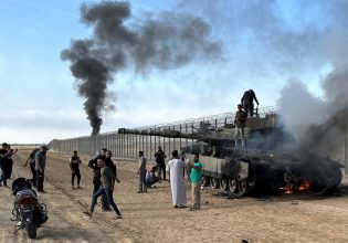 Ισραήλ: Μιλούσε με τα παιδιά της στο τηλέφωνο όταν τα απήγαγαν μαχητές της Χαμάς