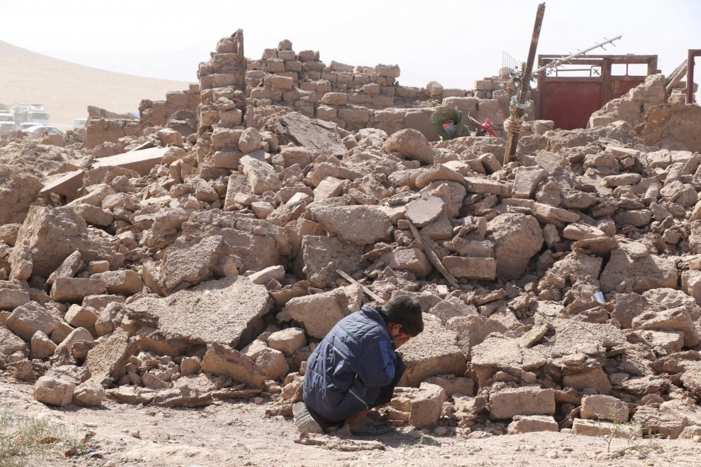 Σεισμός στο Αφγανιστάν: Πάνω από 11 χώρια έχουν μετατραπεί σε χαλάσματα – Δεν έχουν χώρο στα νεκροτομεία