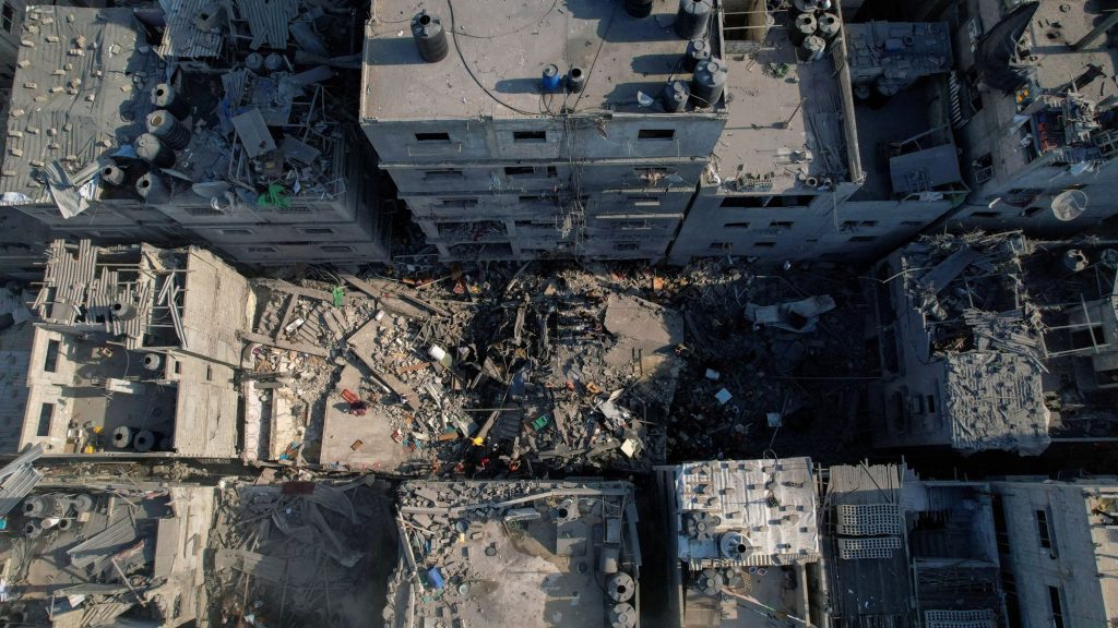 Πόλεμος Ισραήλ – Χαμάς: Αρνείται τις δολοφονίες αμάχων και τις ομηρίες ο Αμπάς