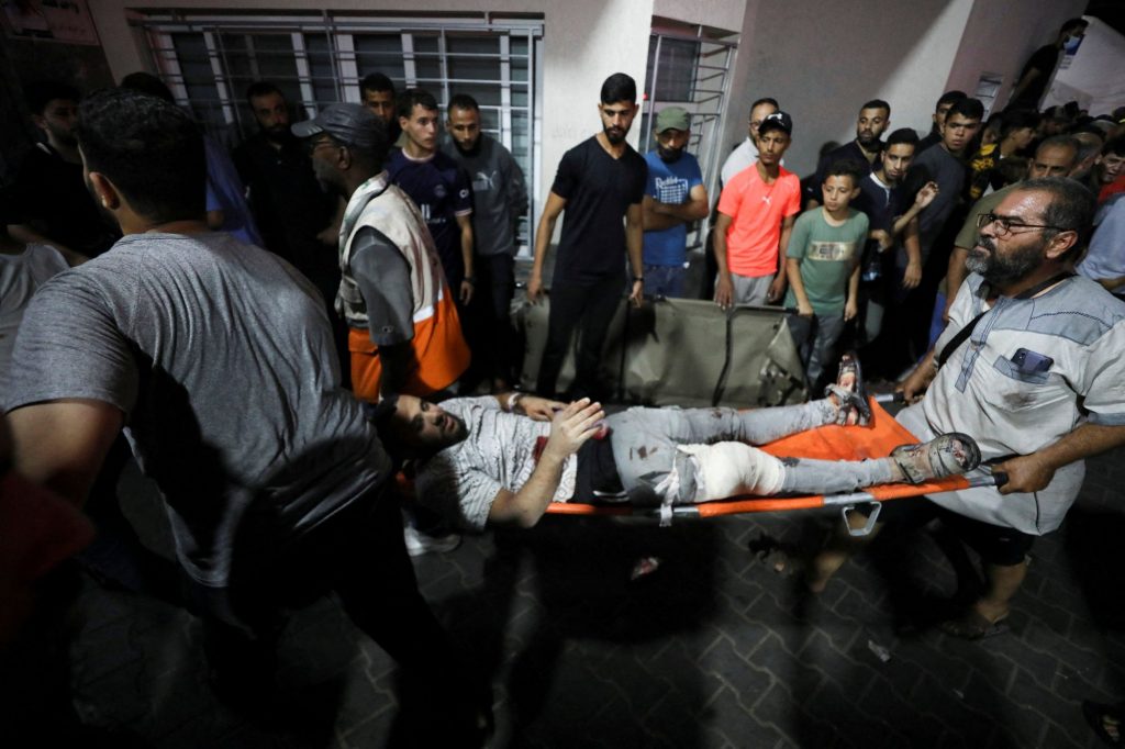Πόλεμος Ισραήλ – Χαμάς: Χτύπημα σε νοσοκομείο στη Γάζα με 500 νεκρούς – IDF: «Ρουκέτα της Ισλαμικής Τζιχάντ»